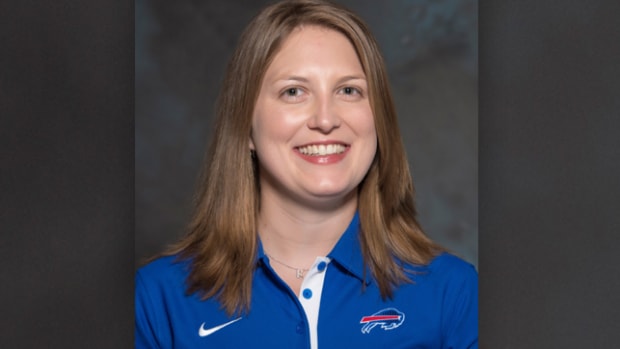kathryn-smith-buffalo-bills.jpg